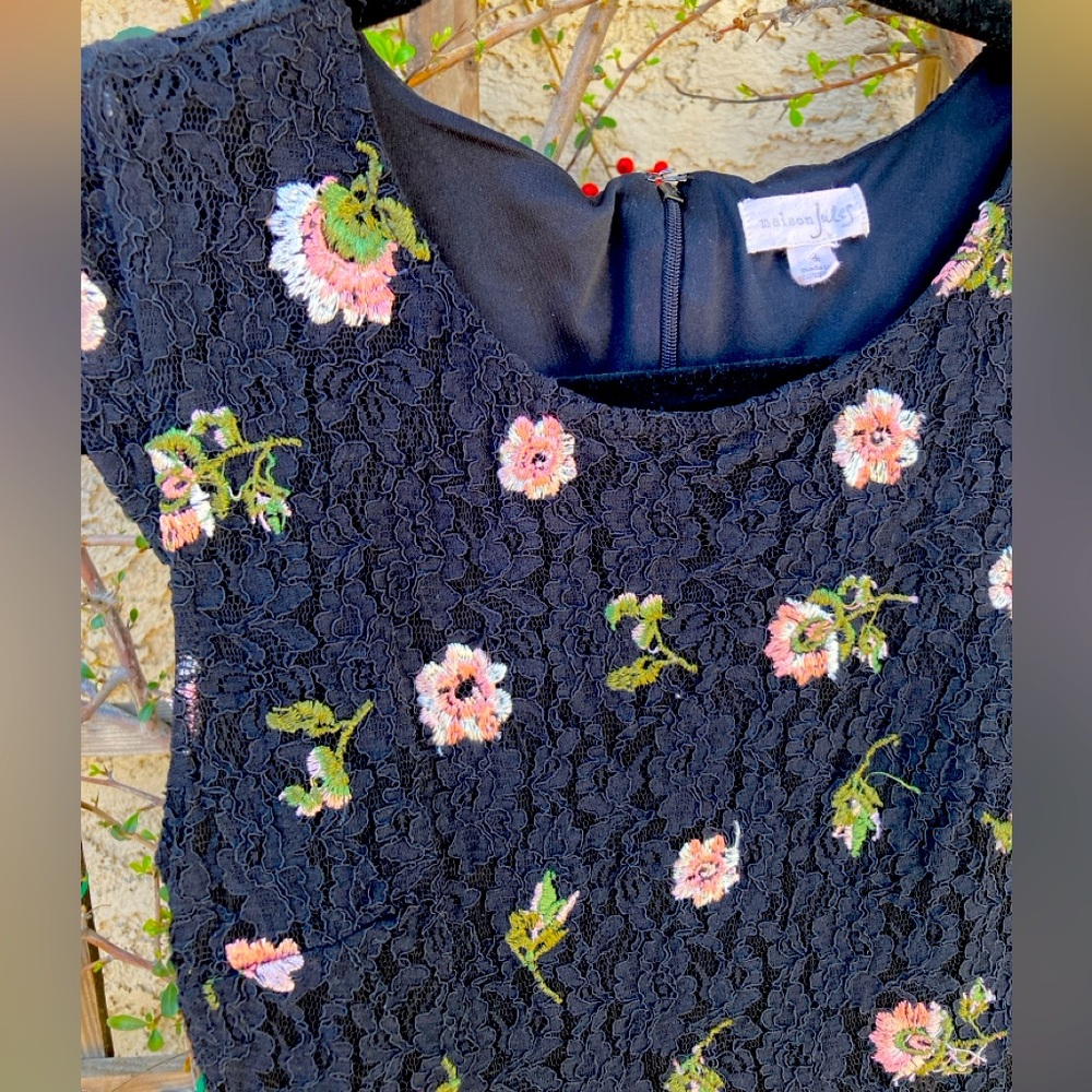 Black w Roses Dress - Picture 5 of 6